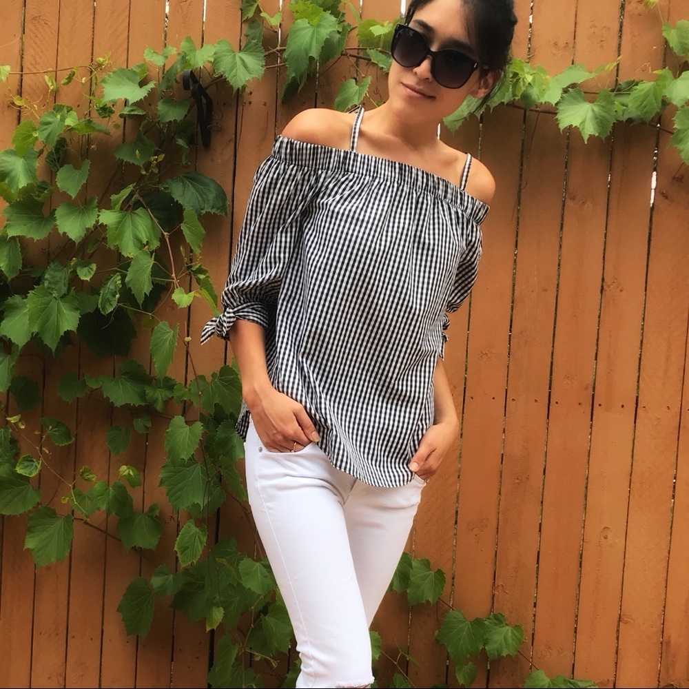 NWT off the shoulder Black and White Gingham Shirt - Picture 5 of 5